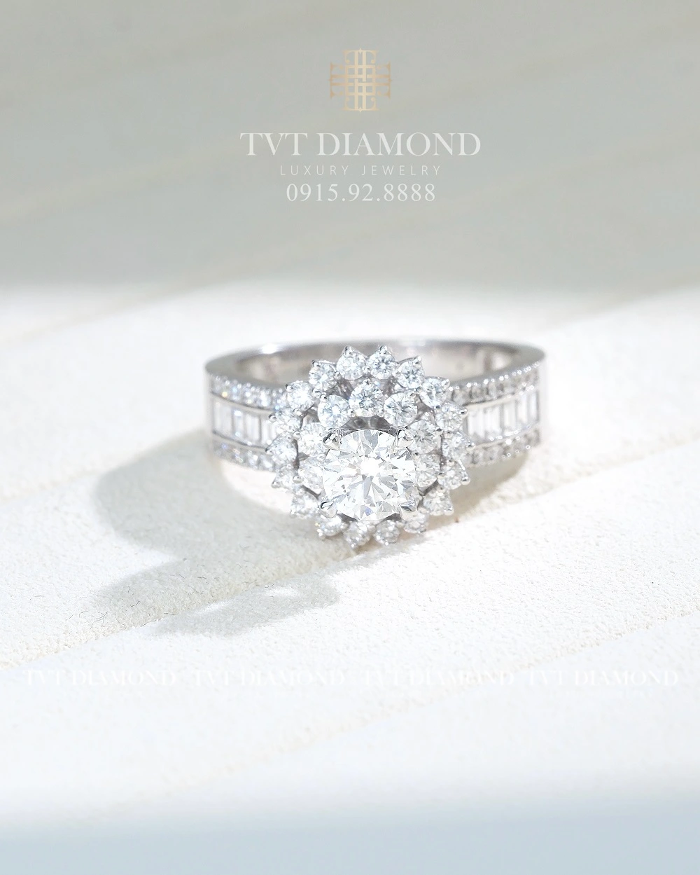 Nhẫn kim cương nữ Halo vuông ( Gắn GIA 1479750405 - D - VVS2 ) 1