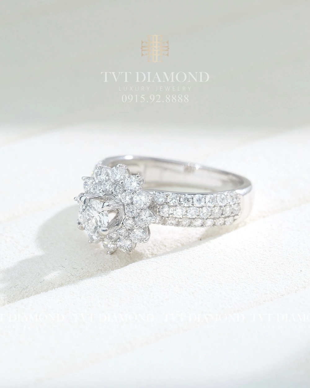 Nhẫn kim cương nữ Halo vuông ( Gắn GIA 1479750405 - D - VVS2 ) 3