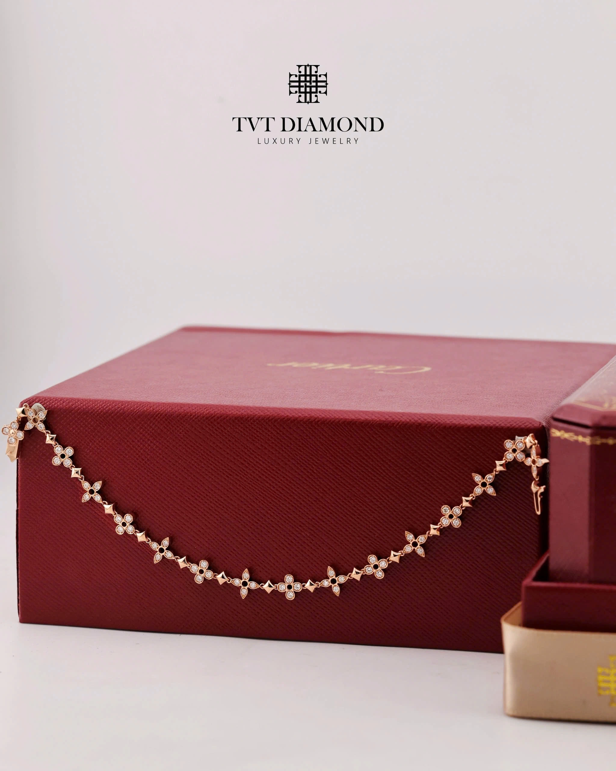 Lắc tay LV mềm 1