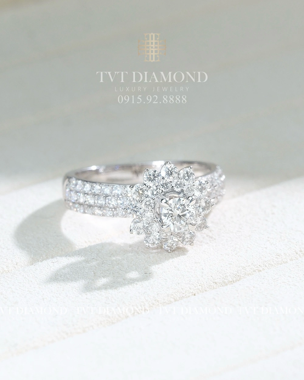 Nhẫn kim cương nữ Halo vuông ( Gắn GIA 1479750405 - D - VVS2 ) 4