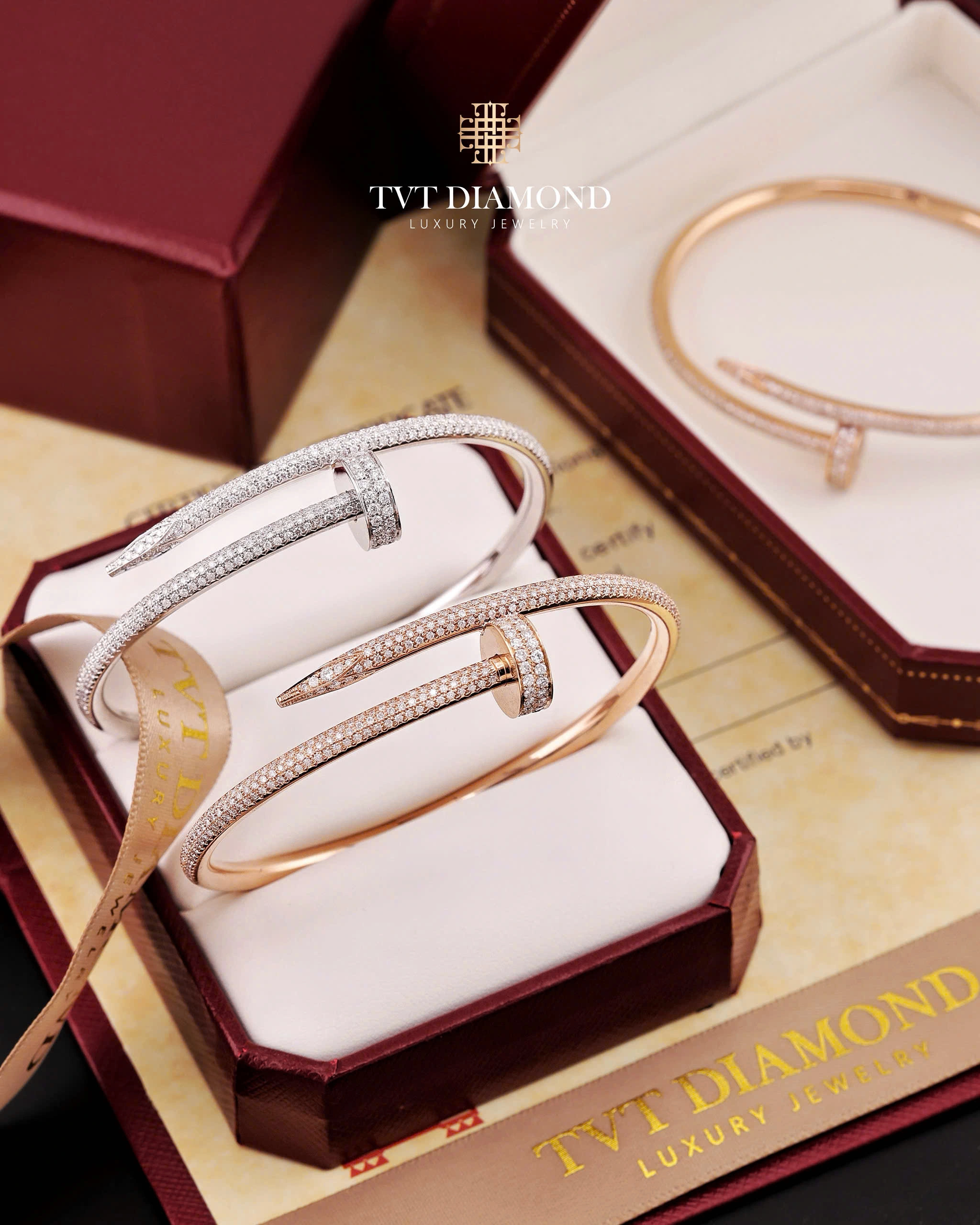 Lắc tay Cartier đinh full kim cương 2