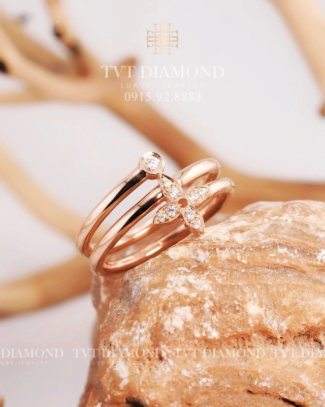 Nhẫn LV 2 vòng đính kim vàng hồng