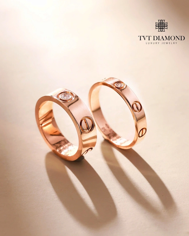 Nhẫn Cartier Love vàng hồng